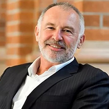 Dr Gordon de Brouwer PSM